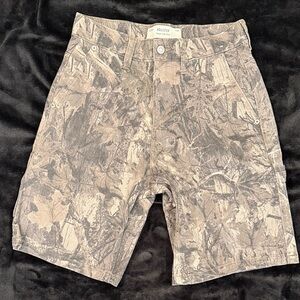 Hollister Men's Woodland Camo Cargo Shorts